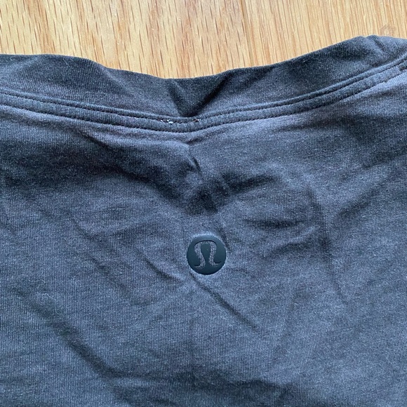 Lululemon cropped muscle tank - Picture 2 of 3